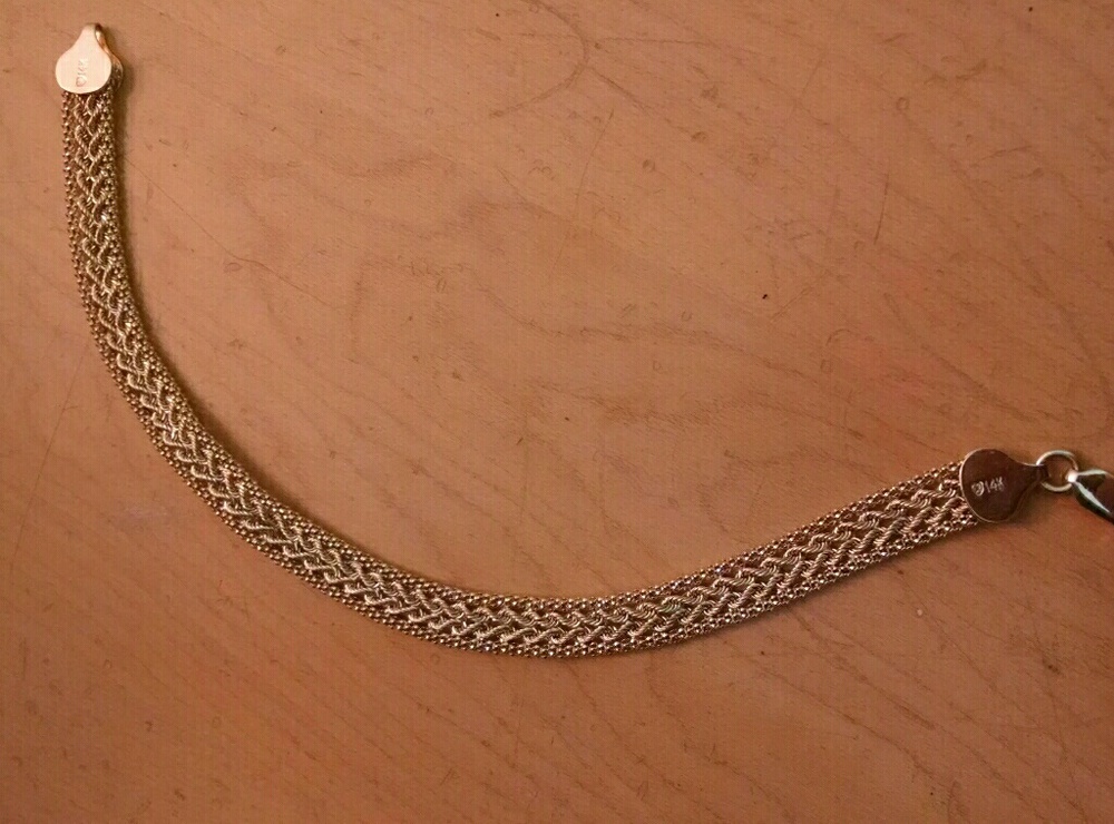 Gorgeous 14k gold bracelet